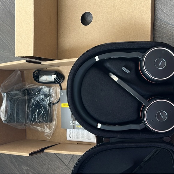 Jabra Evolve 75 Wireless Headset - Picture 4 of 4